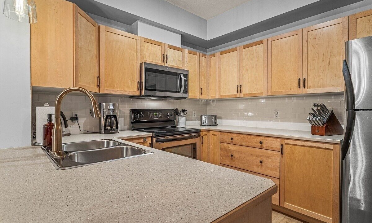 Photo of Kitchen in Cougar Creek