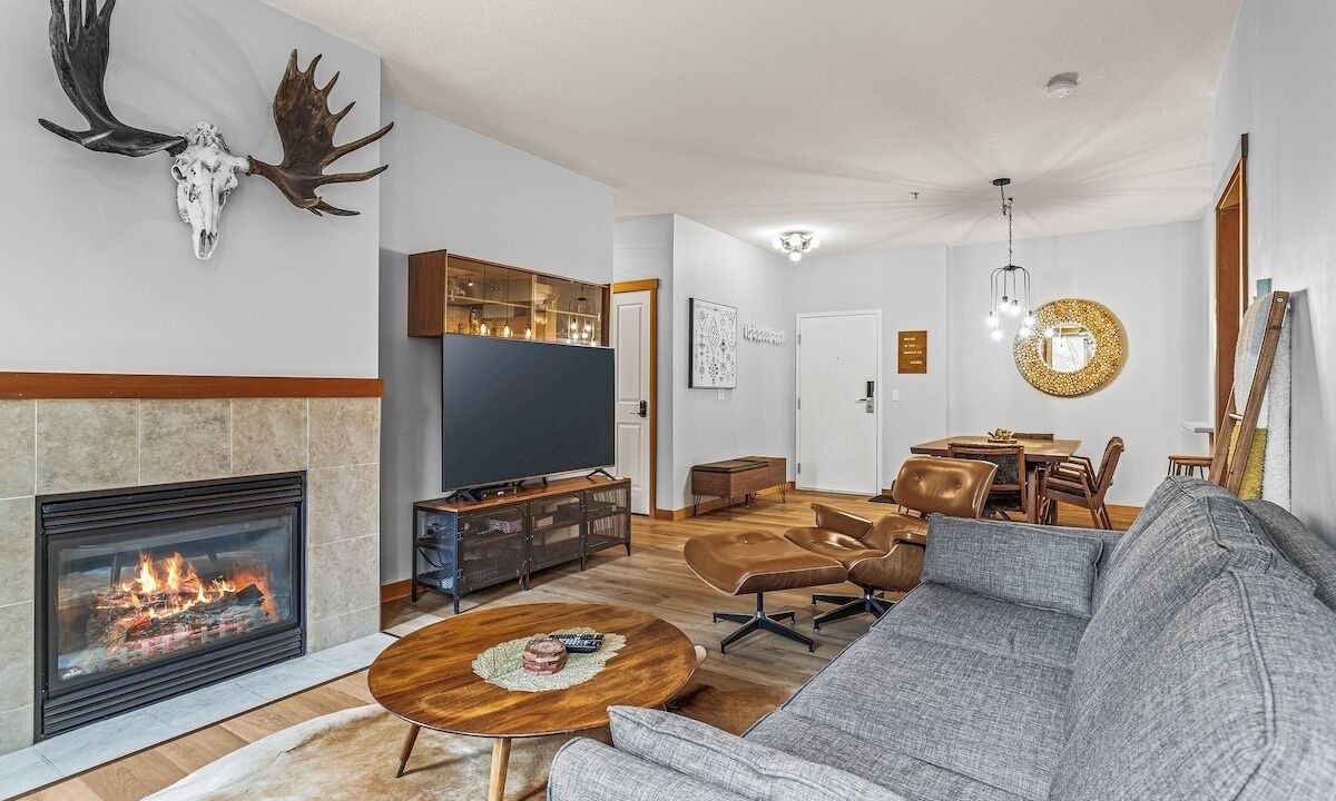 Photo of Livingroom in Cougar Creek