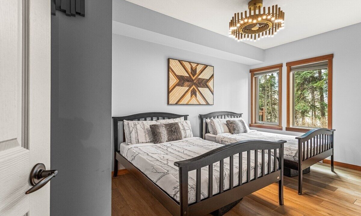 Photo of Bedroom in Cougar Creek