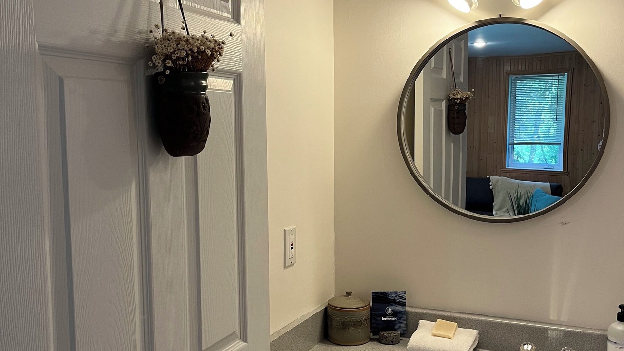 Photo of Bathroom in Frontenac