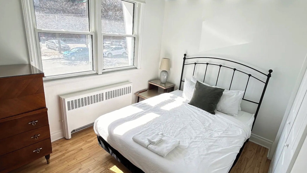 Photo of Bedroom in Ahuntsic
