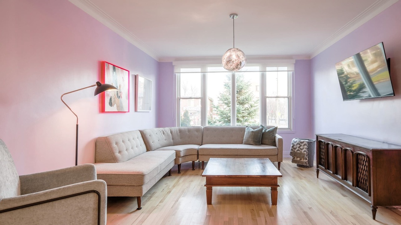 Photo of Livingroom in Ahuntsic