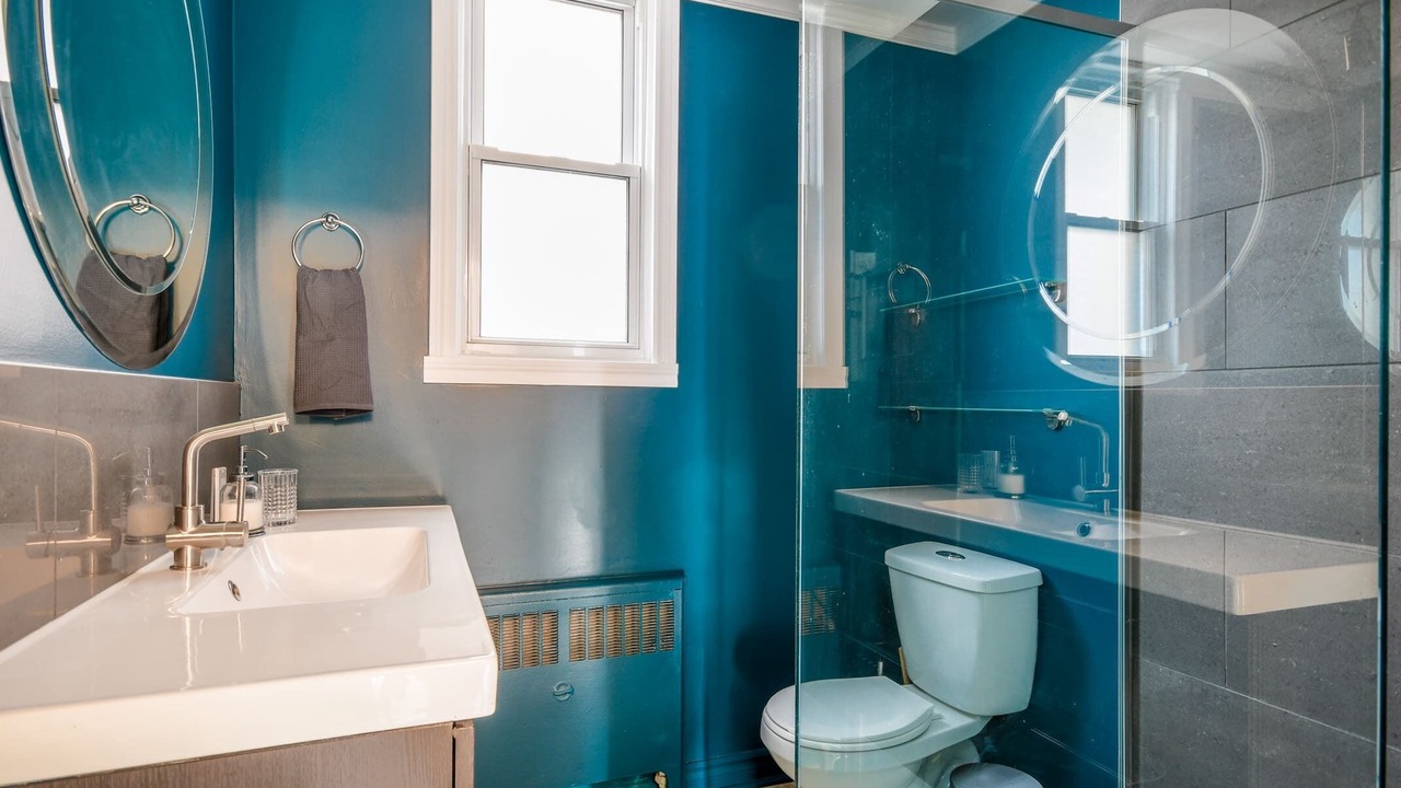 Photo of Bathroom in Ahuntsic