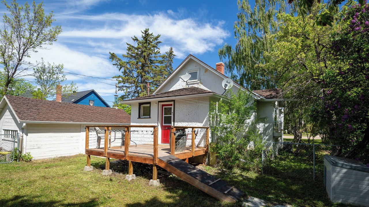 Photo of Outdoor in Eastend