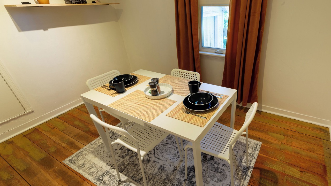 Photo of Livingroom in Eastend