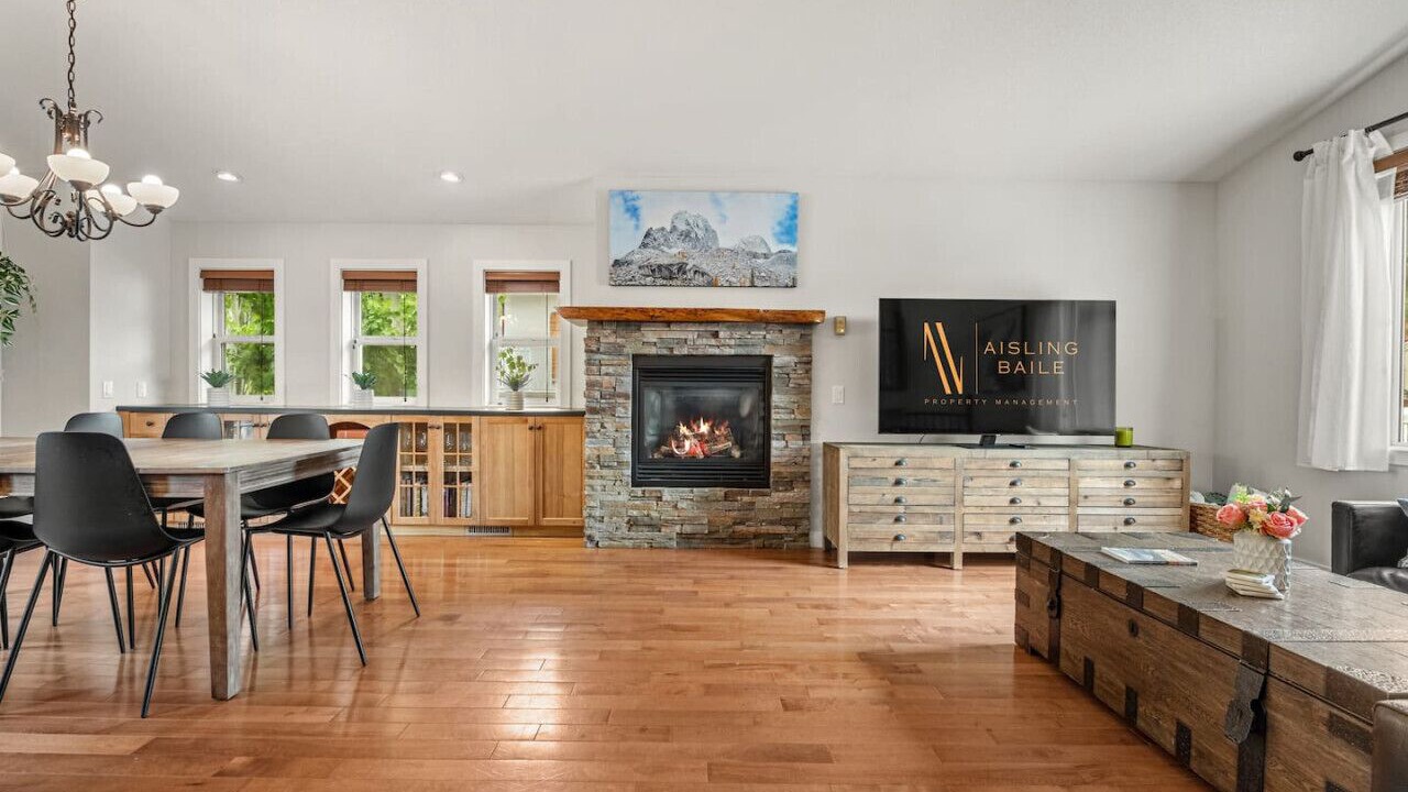 Photo of Livingroom in East Kootenay