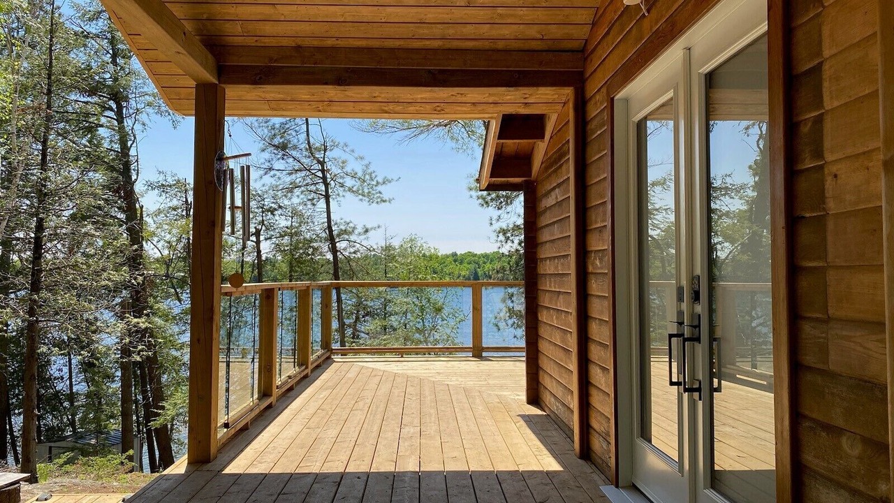 Photo of Patio Balcony in Central Frontenac