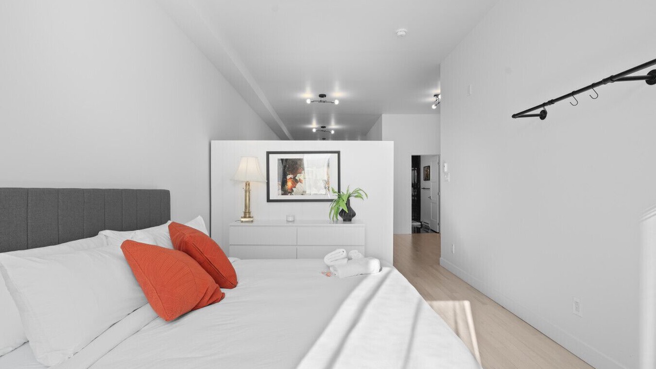 Photo of Bedroom in La Petite-Patrie