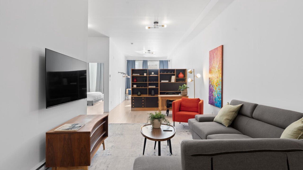Photo of Livingroom in La Petite-Patrie