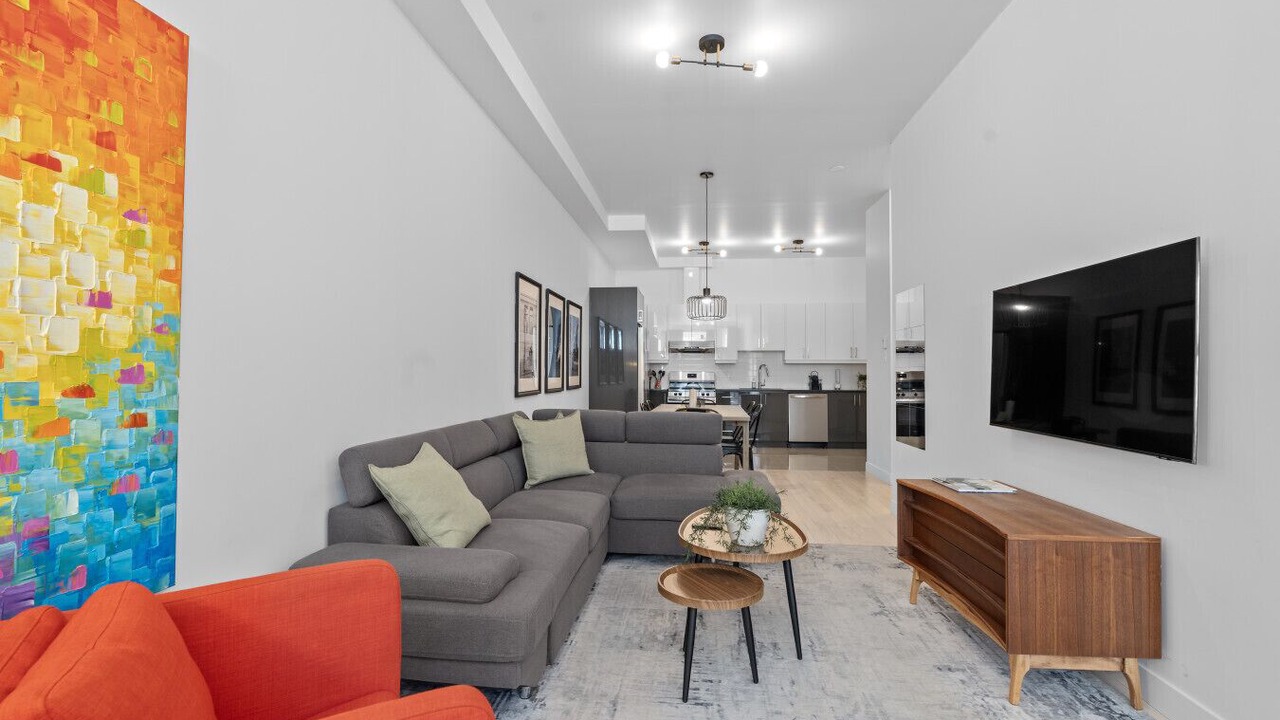 Photo of Livingroom in La Petite-Patrie
