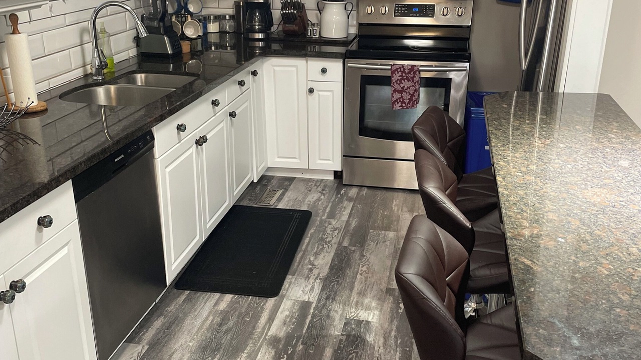Photo of Kitchen in Sylvan Lake