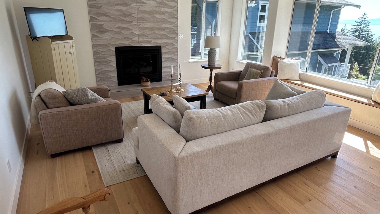 Photo of Livingroom in Gibsons