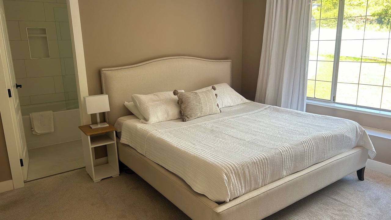 Photo of Bedroom in Gibsons