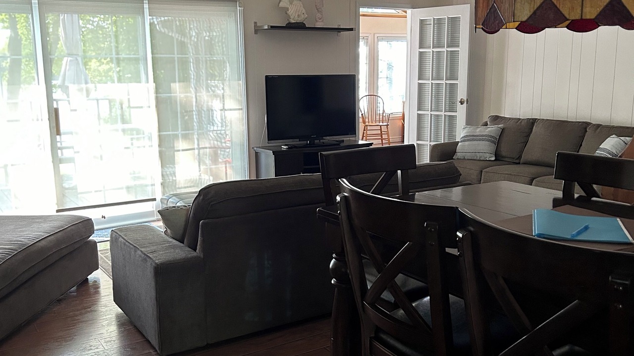 Photo of Livingroom in Georgian Bay
