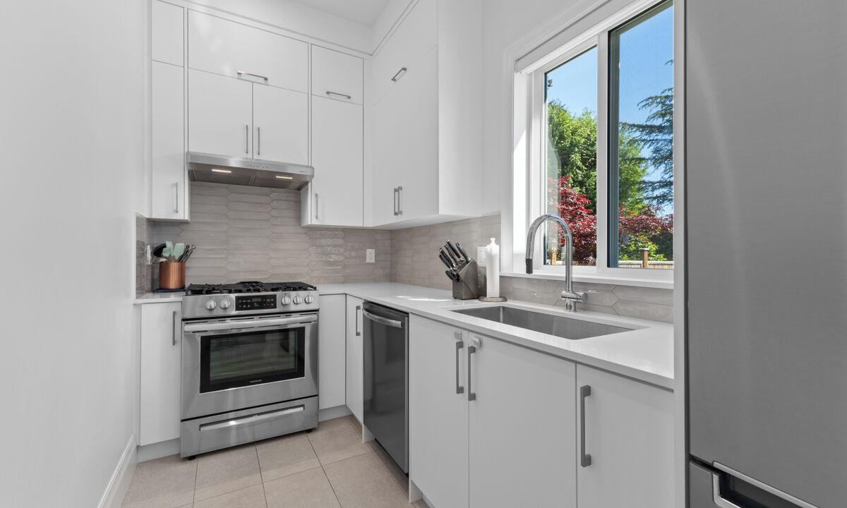 Photo of Kitchen in South Surrey