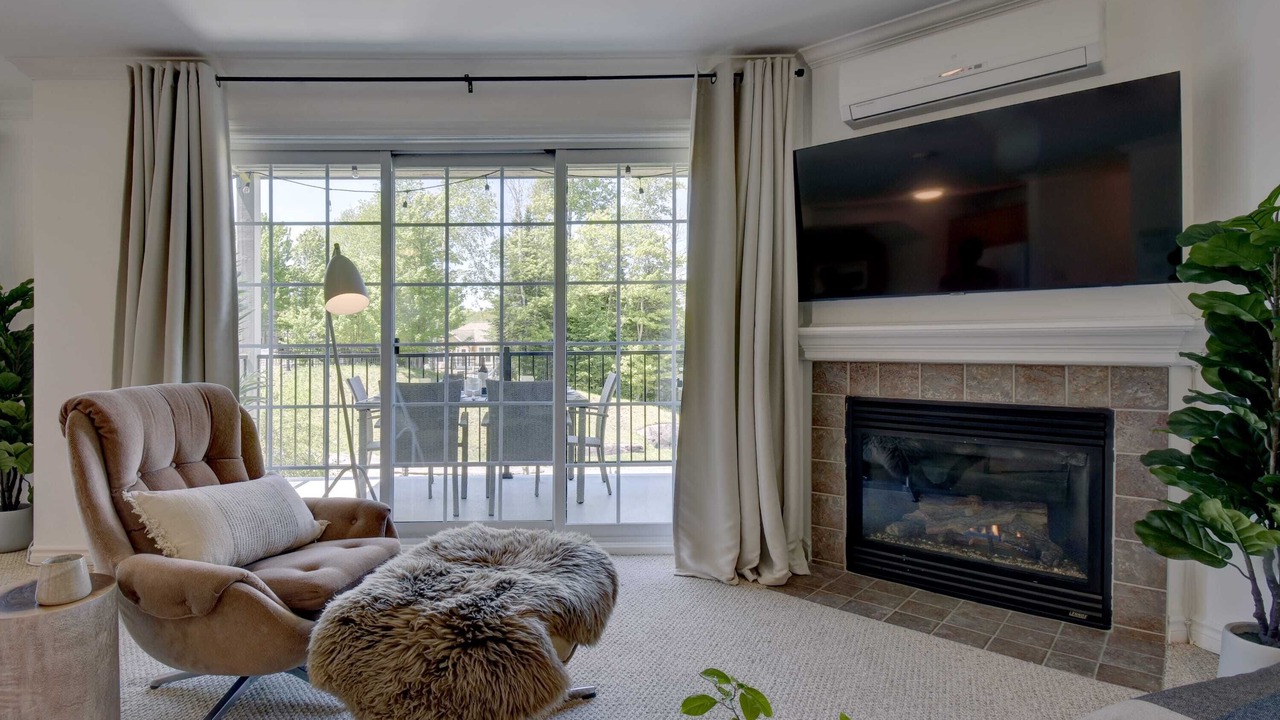 Photo of Livingroom in Saint-Faustin-Lac-Carre