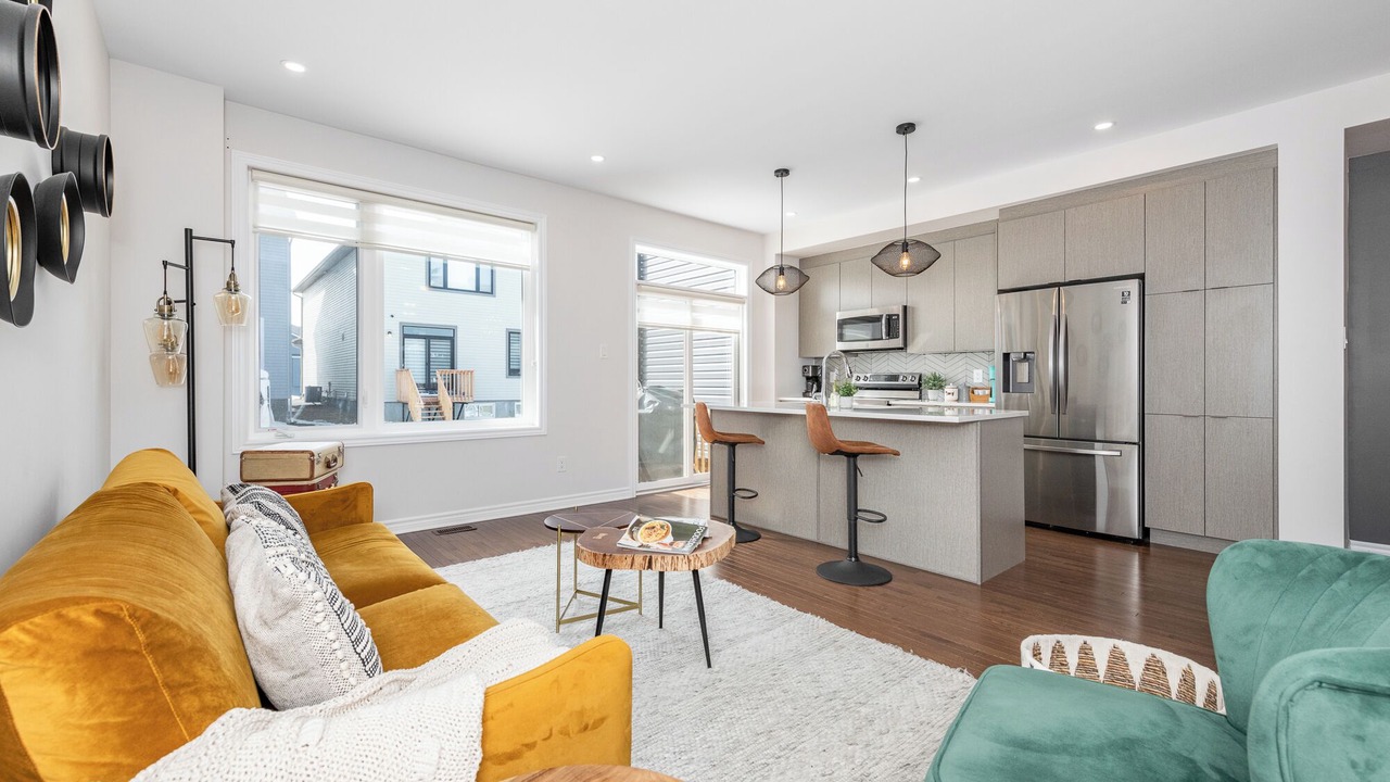 Photo of Livingroom in Ottawa Division