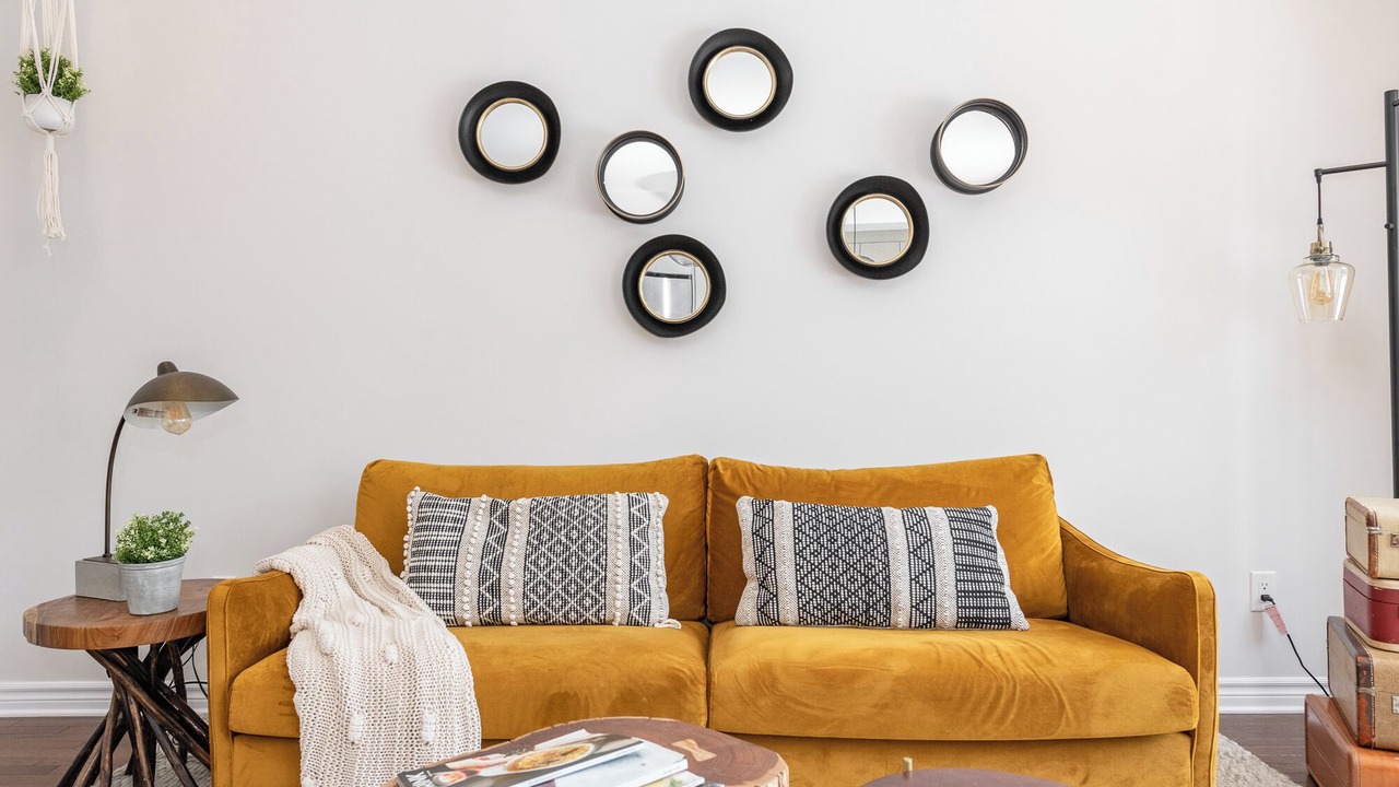 Photo of Livingroom in Ottawa Division