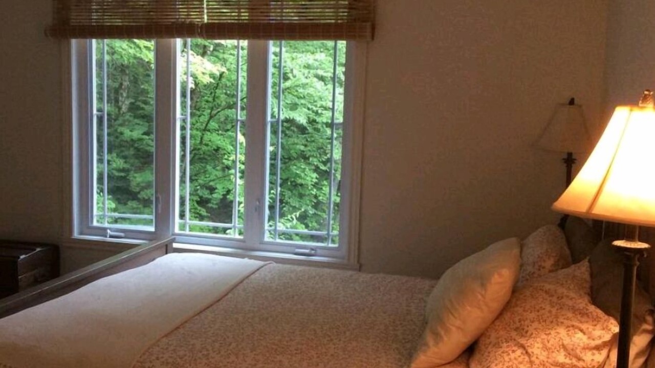 Photo of Bedroom in Bolton-Est