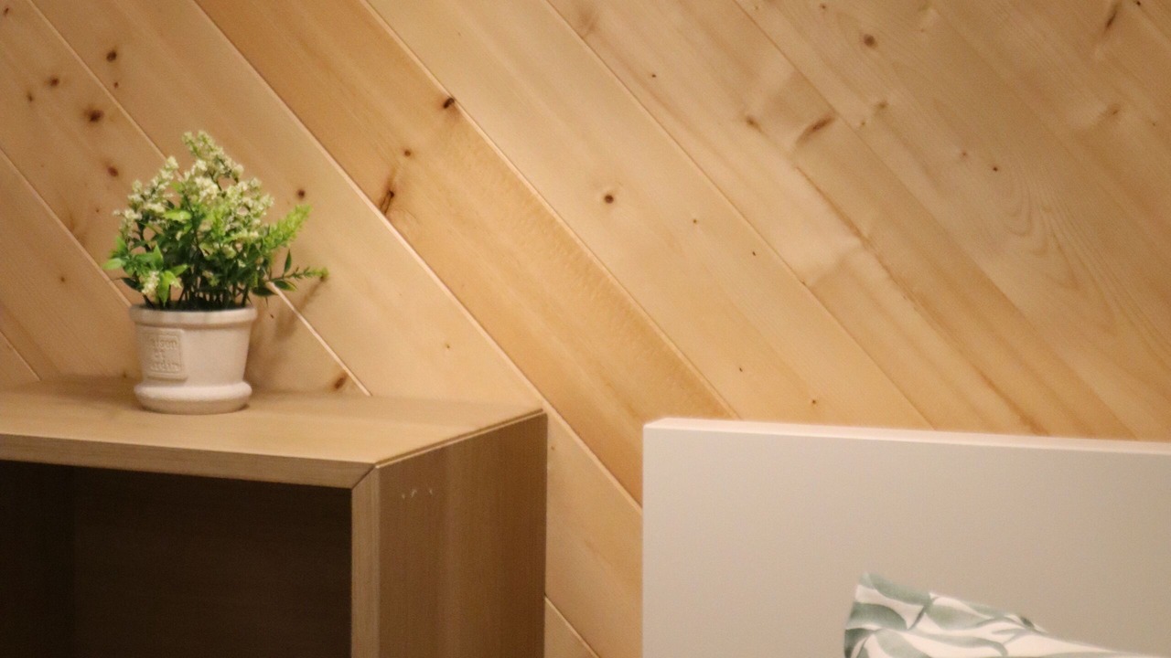 Photo of Bedroom in Lake Cowichan
