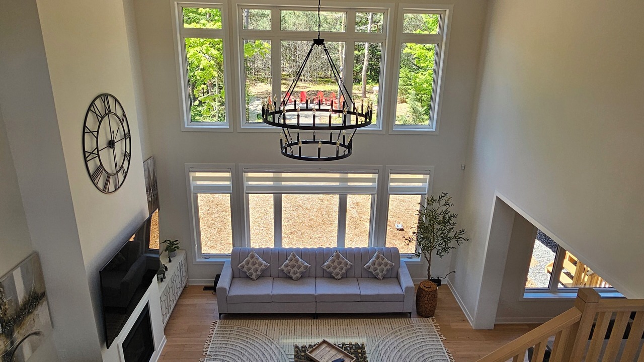 Photo of Livingroom in Lake of Bays