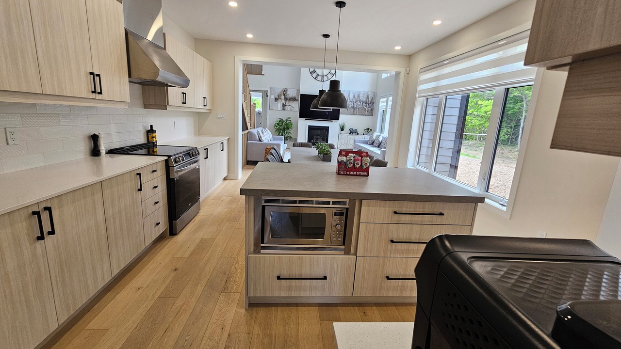 Photo of Kitchen in Lake of Bays