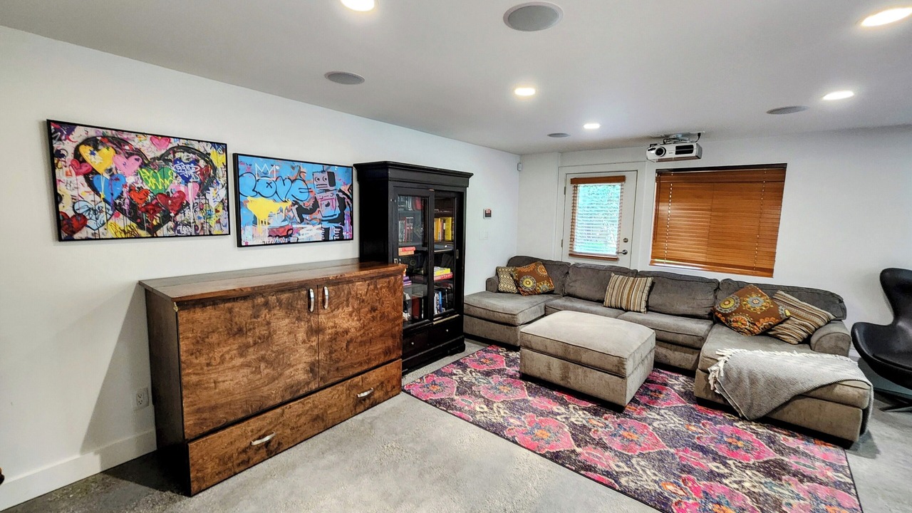 Photo of Livingroom in West Vancouver