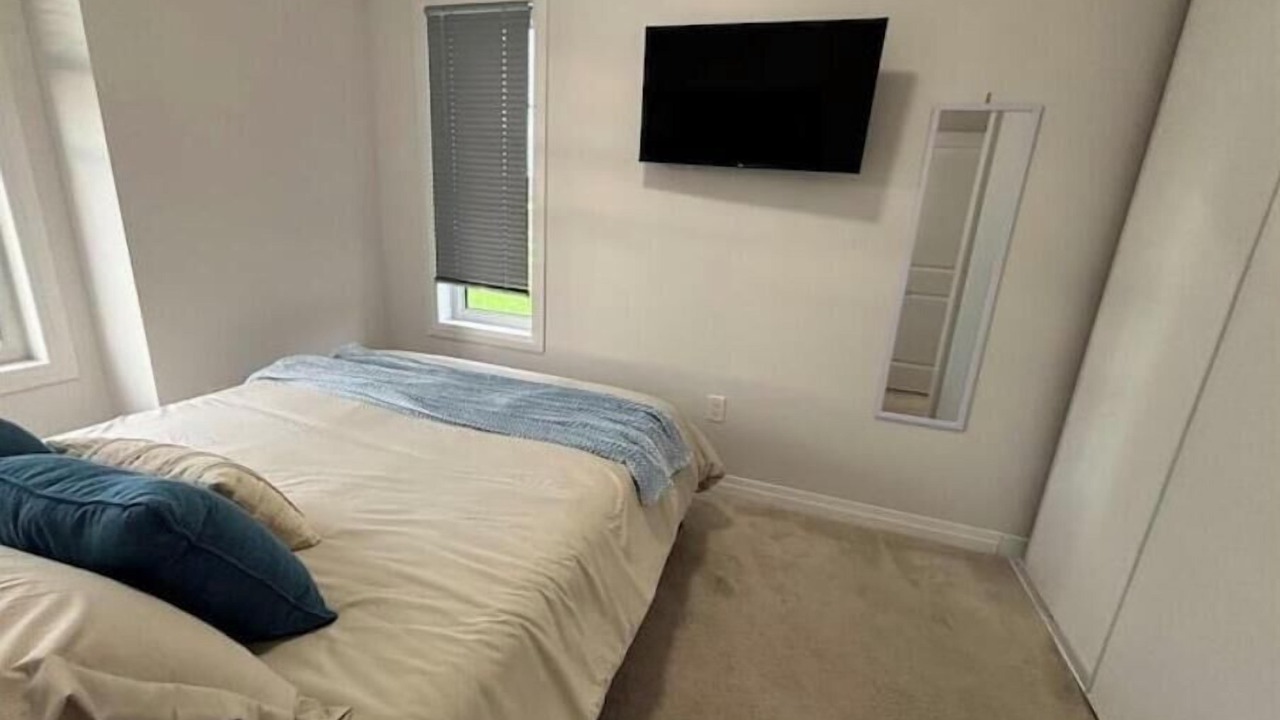Photo of Bedroom in Bowmanville