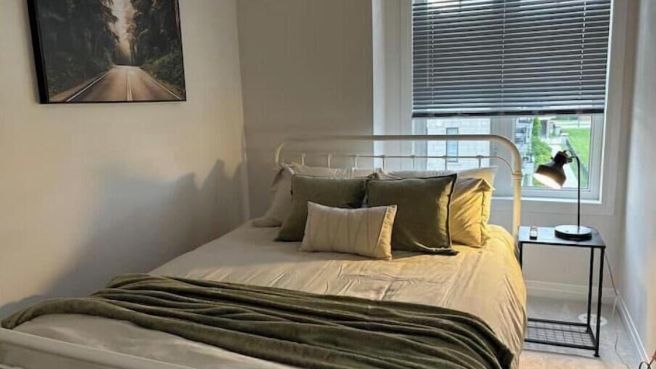 Photo of Bedroom in Bowmanville