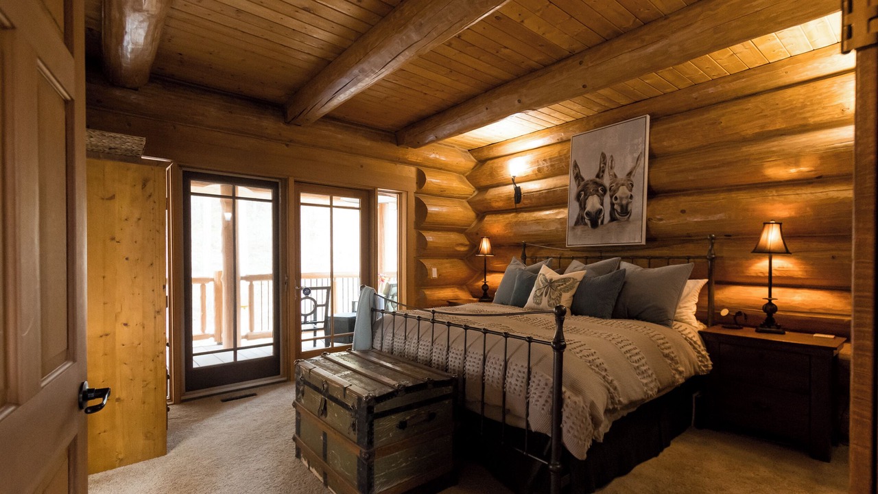 Photo of Bedroom in East Kootenay