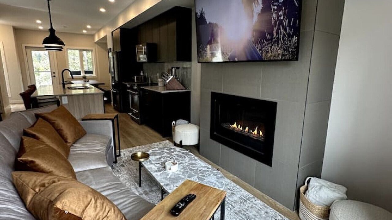 Photo of Livingroom in East Kootenay