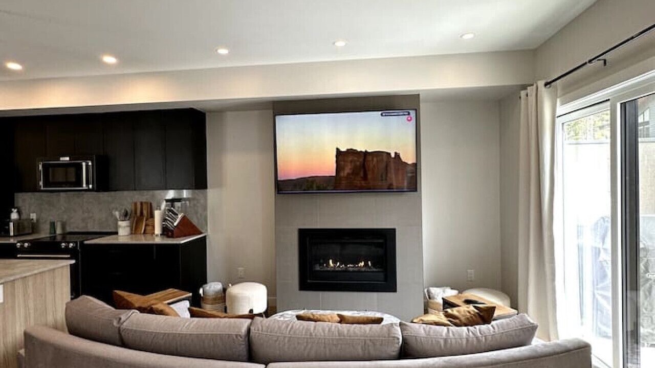 Photo of Livingroom in East Kootenay