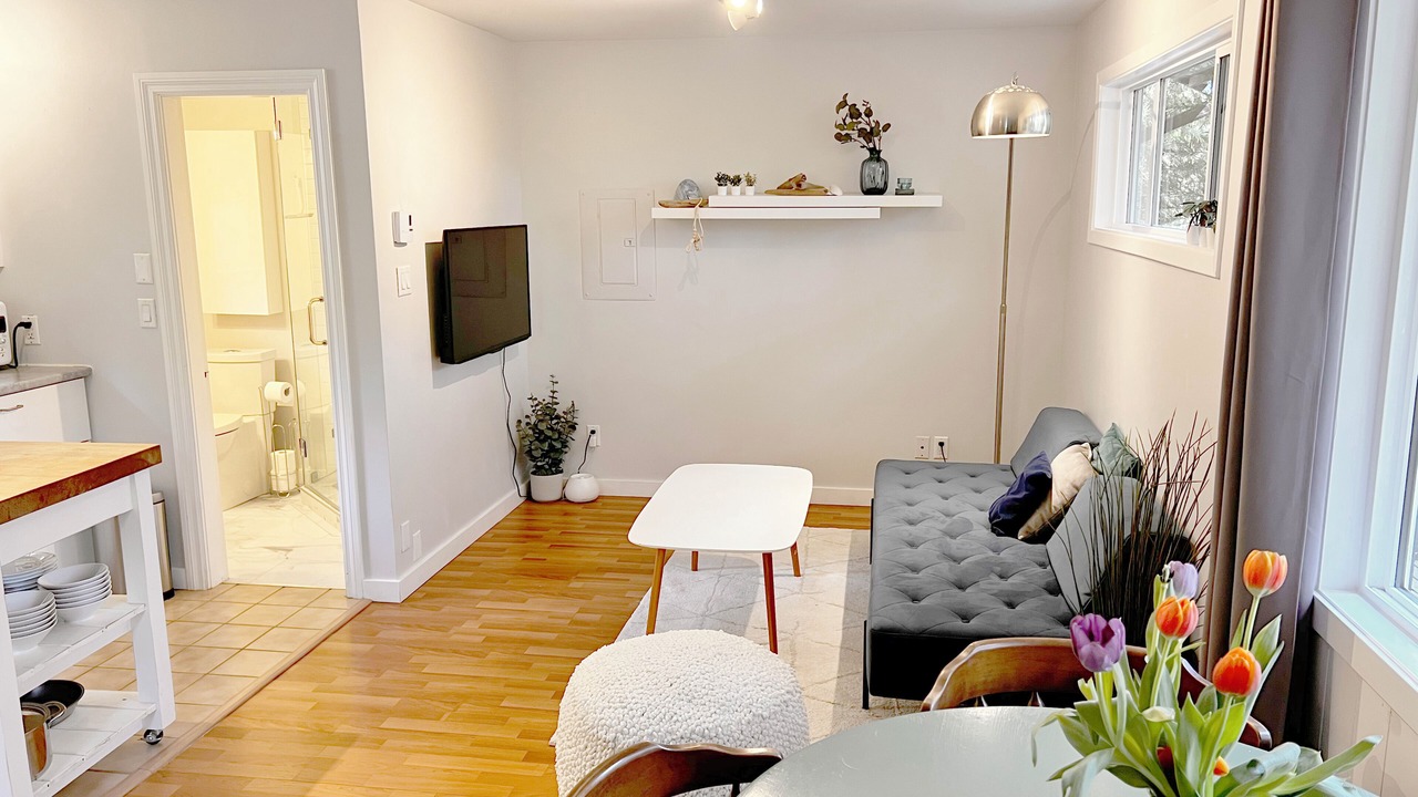 Photo of Livingroom in Roberts Creek