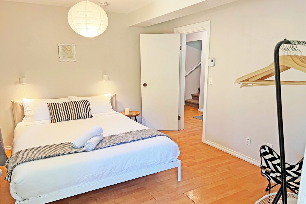 Photo of Bedroom in Roberts Creek