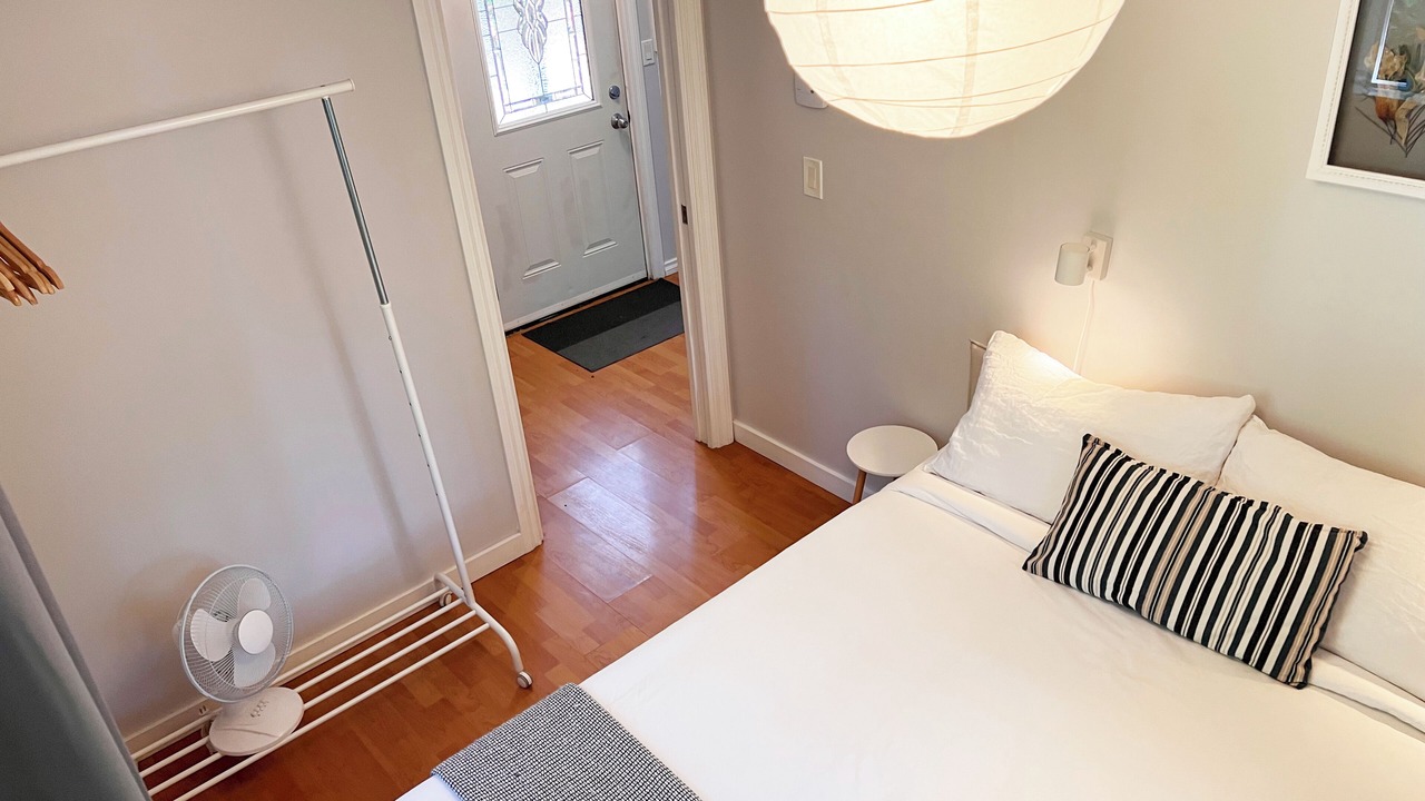 Photo of Bedroom in Roberts Creek