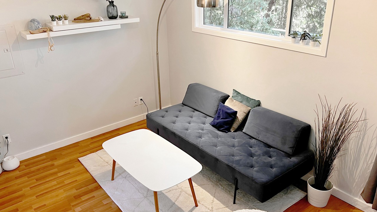 Photo of Livingroom in Roberts Creek