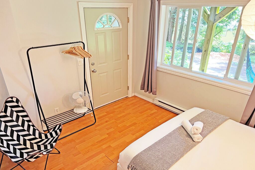 Photo of Bedroom in Roberts Creek