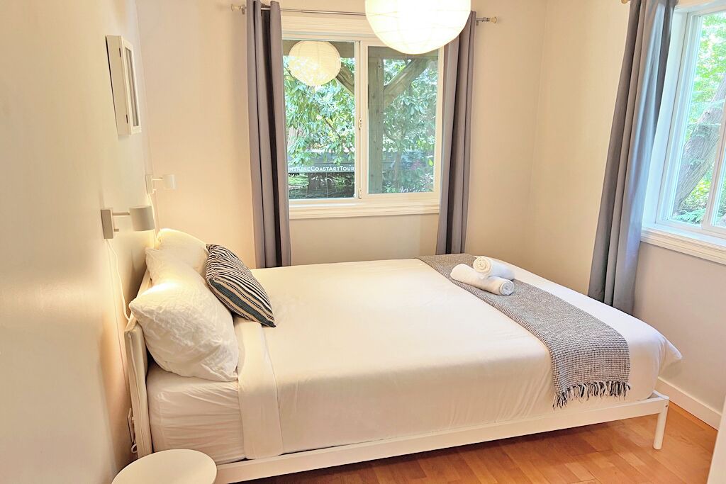 Photo of Bedroom in Roberts Creek
