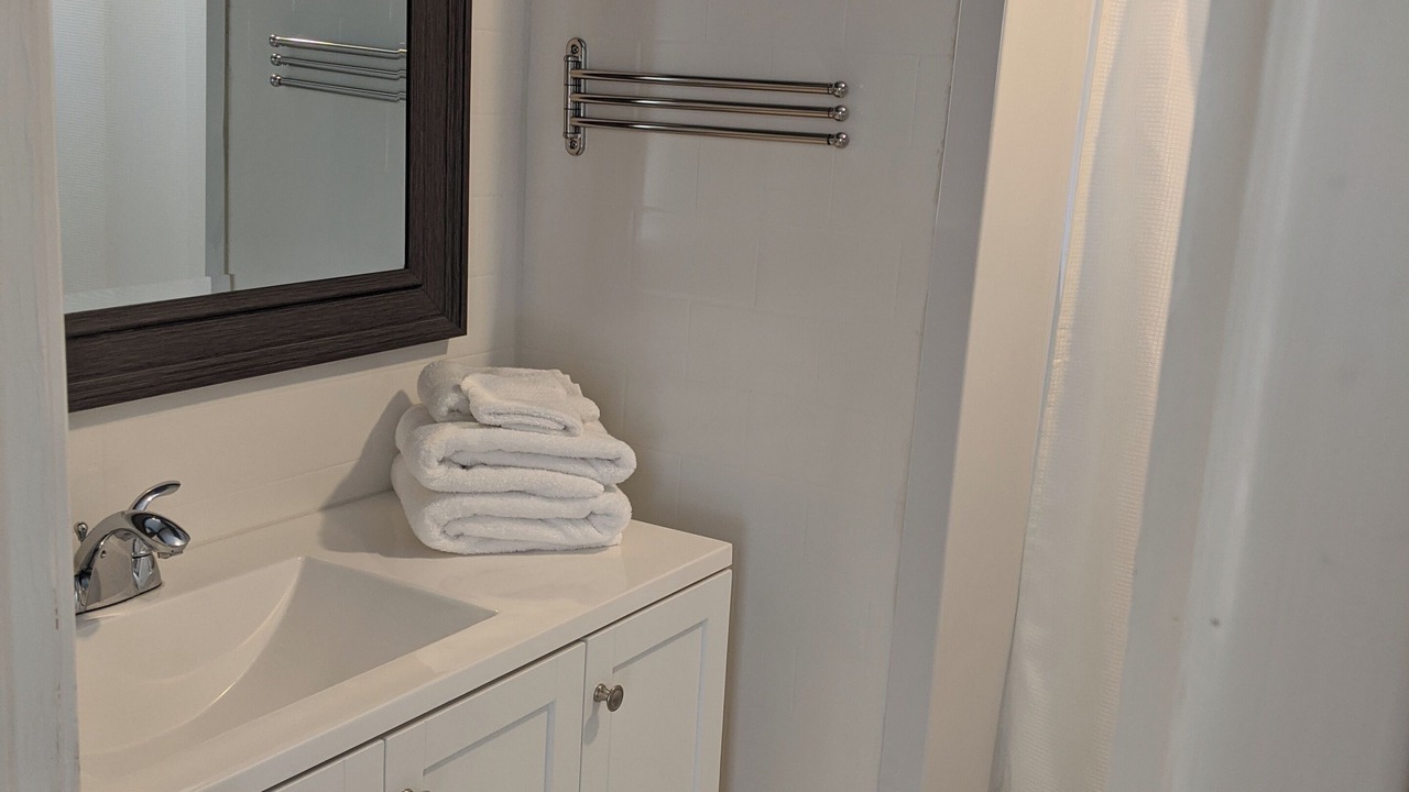 Photo of Bathroom in Waupoos