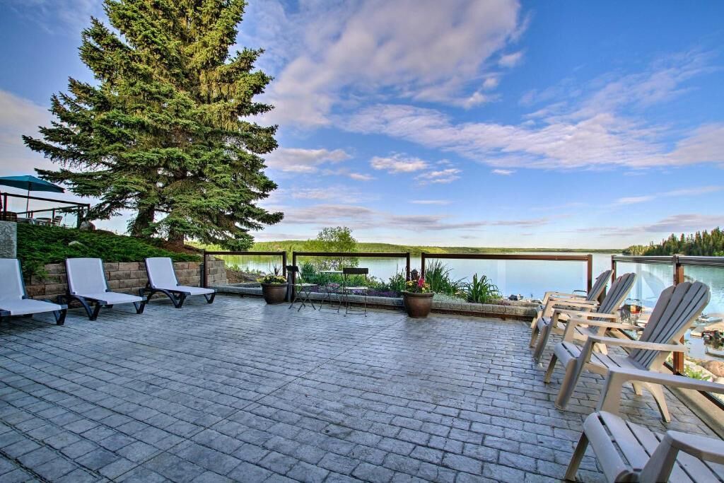 Photo of Patio Balcony in Pine Lake