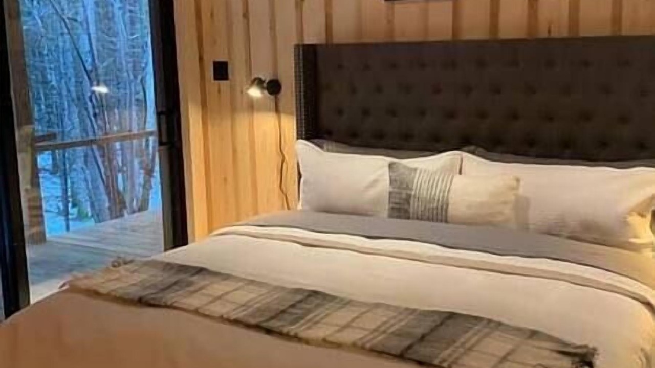 Photo of Bedroom in Saint Aime Des Lacs