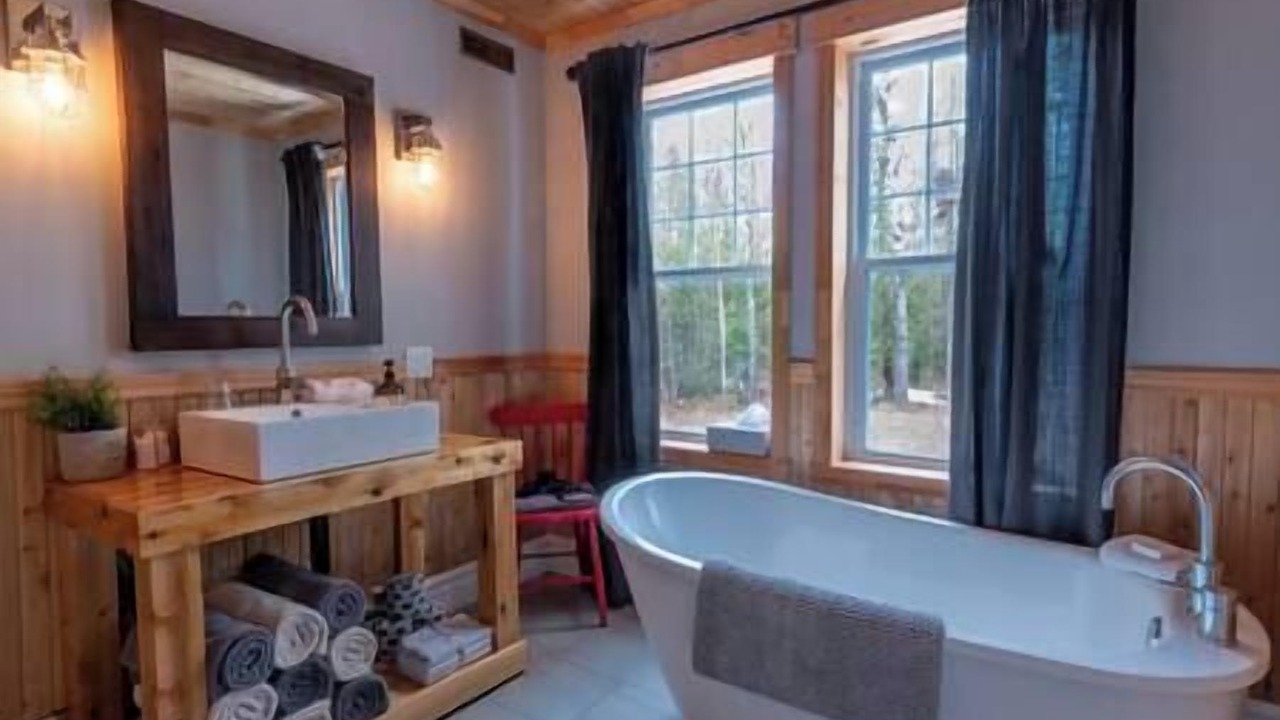 Photo of Bathroom in Saint Aime Des Lacs