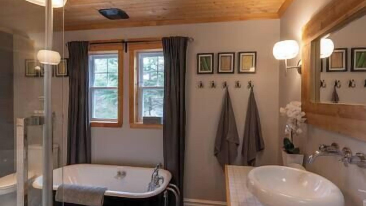 Photo of Bathroom in Saint Aime Des Lacs