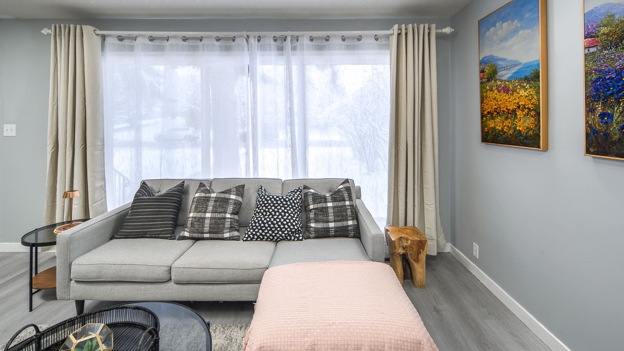 Photo of Livingroom in Southwest Calgary