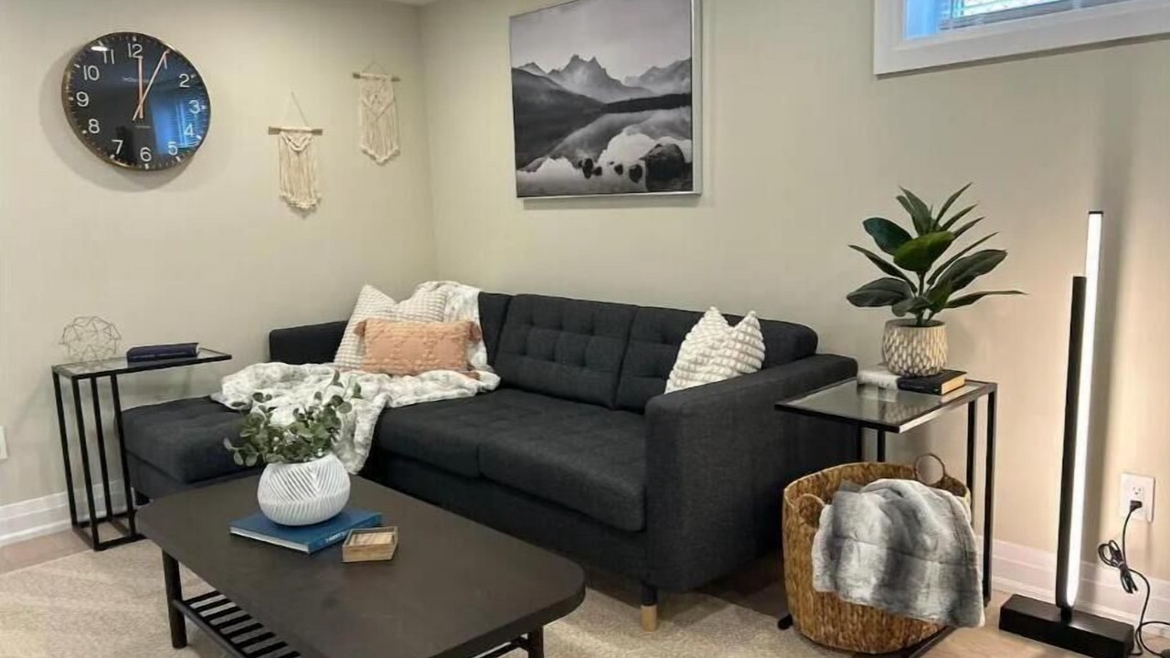 Photo of Livingroom in Lakeview