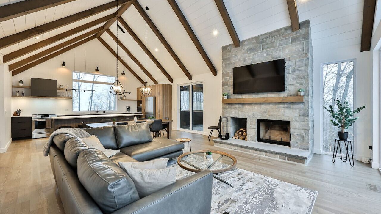 Photo of Livingroom in Saint-Faustin-Lac-Carre