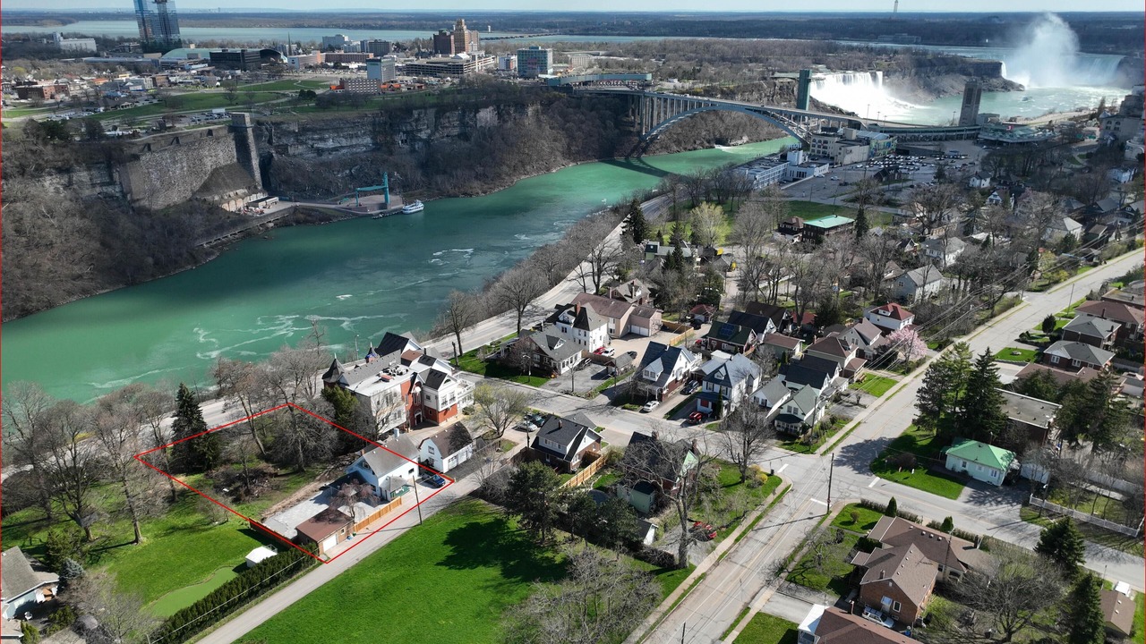 Photo of Others in Niagara Falls