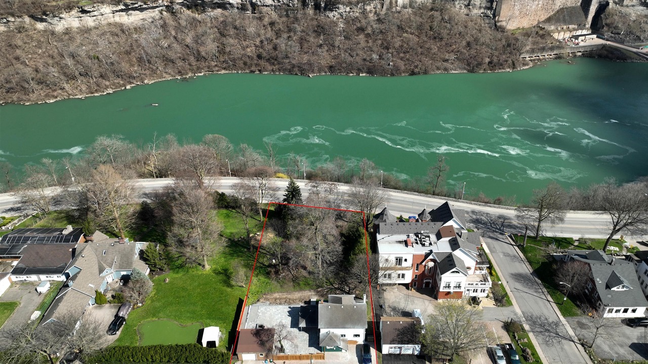 Photo of Others in Niagara Falls