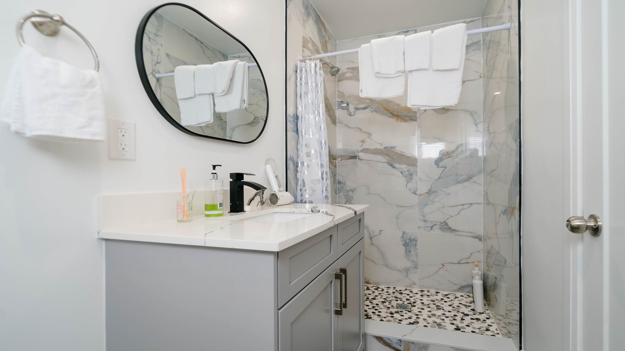 Photo of Bathroom in Niagara Falls