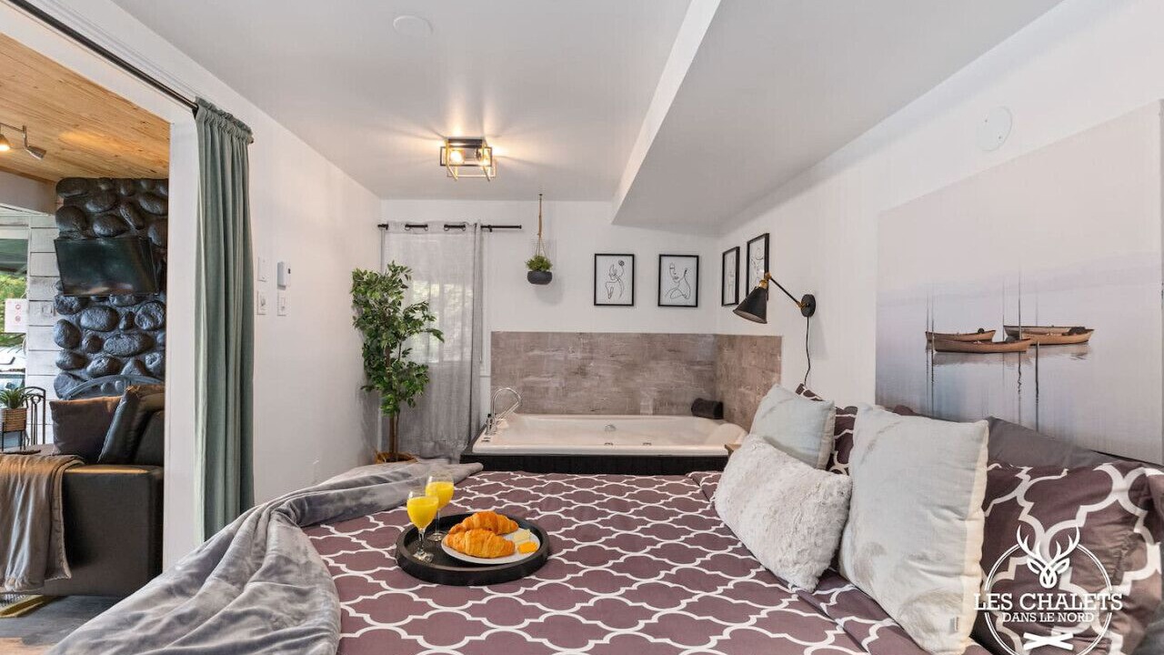 Photo of Bedroom in Sainte-Lucie-des-Laurentides